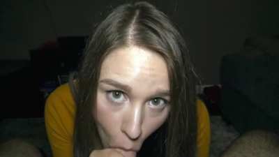 violet moreau lets her mouth finish the job