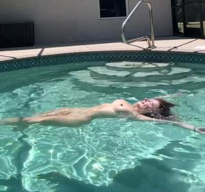 No floaties needed when you’ve got them built in ;)