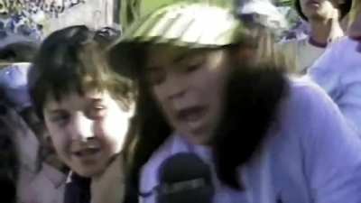 Escúcheme, chau pibe. Jajajaja que le pasaba.