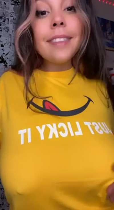 Look into my eyes while you fill me up