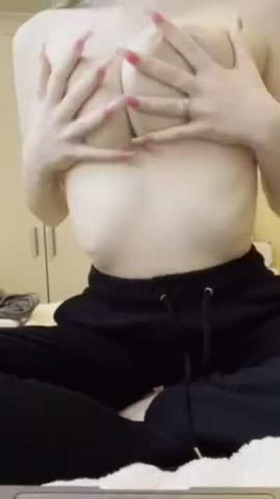 I&rsquo;m a little shy but I hope you like my titties, I love playing with them 🙈(oc drop)