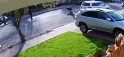 Teenagers wanted to rob a guy, immediately afterwards, he made one of them scream like a little girl