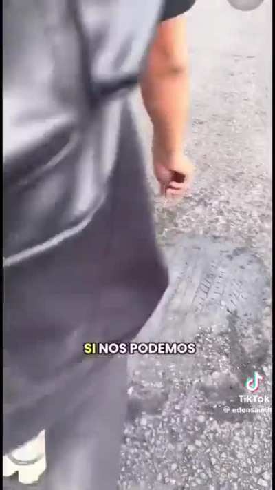 La 4T mand&oacute; tapar el bache luego del accidente del trailer, por eso Bertha Alcalde de la Fiscal&iacute;a protege todas las evidencias de ese bache, desde hace mucho m&aacute;s bajo no pueden caer los pendejos de la 4T