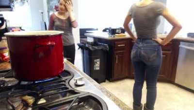 Mira Butt (Cooking Stream)