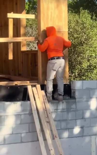 😂