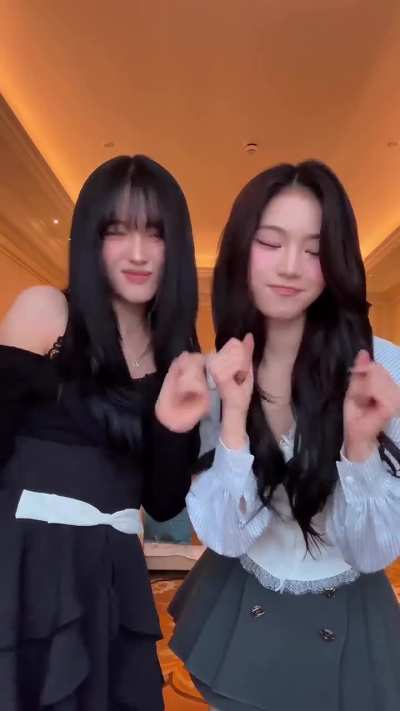 251102 STAYC TikTok Update - Isa &amp;amp; Yoon