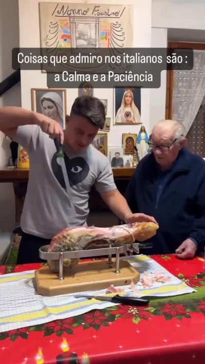 Esse vov&ocirc;zinho italiano completamente revoltado com o cara cortando o Jam&oacute;n de forma errada
