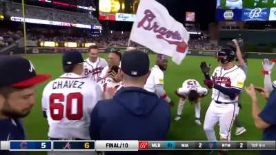 [Highlight] [Highlight] Ozzie Albies and the Braves walk-off the Cubs.