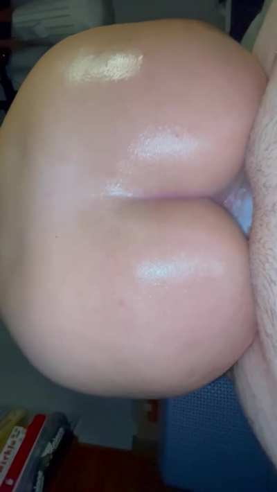 Im making a creamy mess on this cock as I bounce
