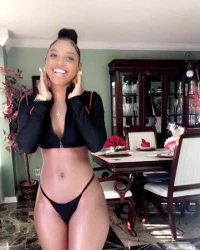 Cute Ebony Model