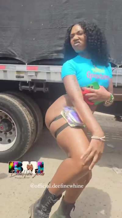 No interruptions @official.deefinewhine