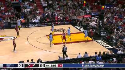 [Highlight] Kyle Lowry ain't no spot up shooter