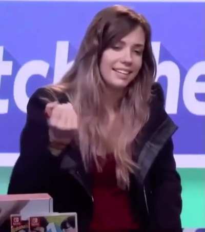 Does anyone know where’s this gif from? Can’t stop staring at it.