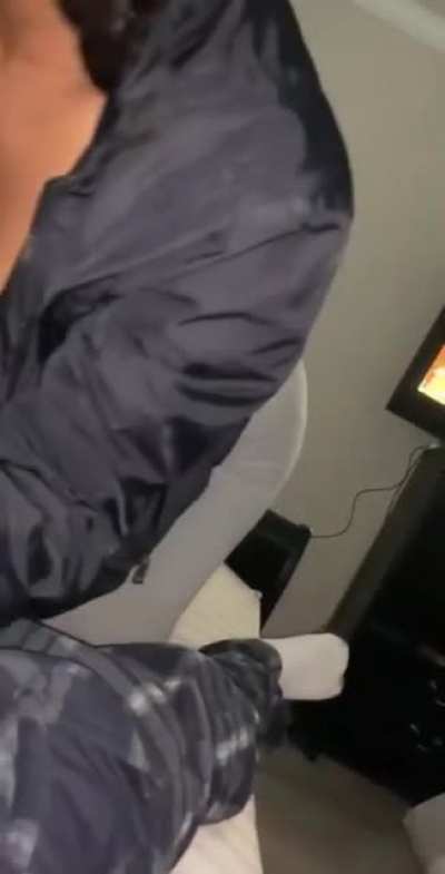 She can&rsquo;t suck for shit