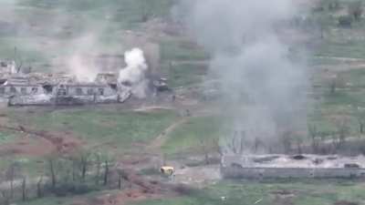 Russian positions being shelled by 25th Airborne Brigade of the Ukrainian Army (music put in by author)