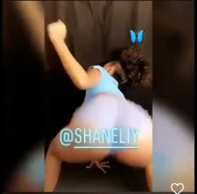 🤖