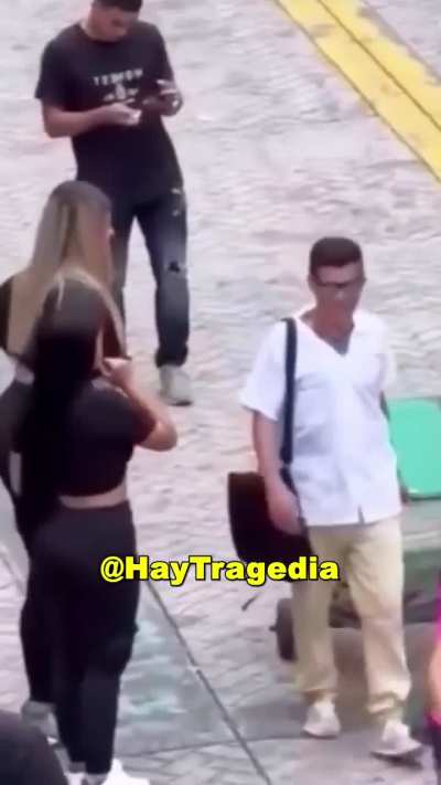 Passport Bros Beware: New Scam Colombian Girls are Doing in the Streets
