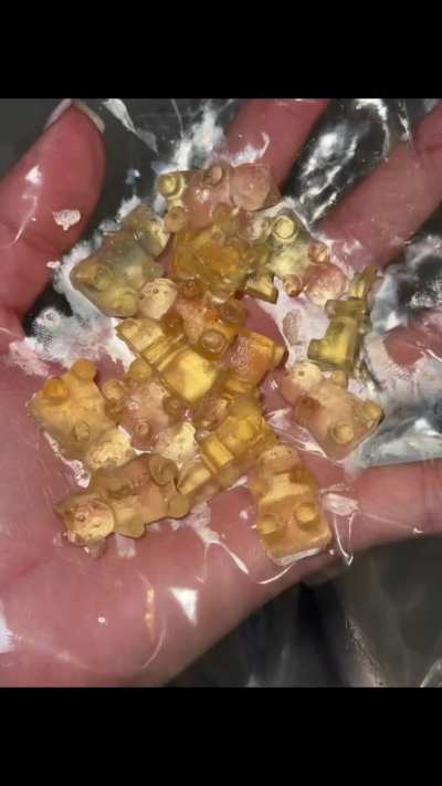 Pee gummies