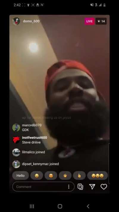 Memo 600 and gang listening to "Let it blow" in the studio tonight. Full uzi verse