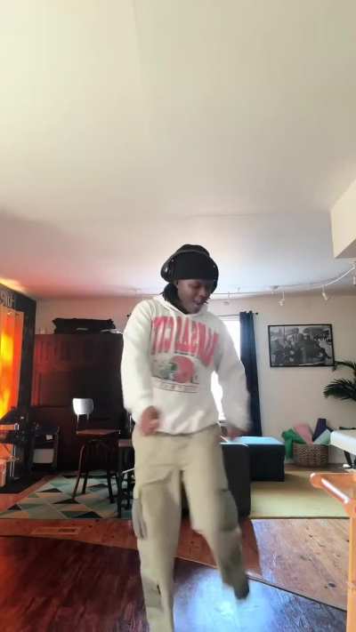 Dancing To Buss Down Rollie Avalanche Everyday Until I can Do the Dance At Streamer University | Day 1 TikTok: unowitdashifts_