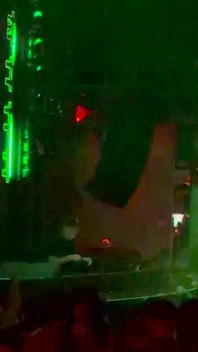 I love this ID so damn much (&amp;amp; he&rsquo;s so silly) - from Marquee LV 3/14/26