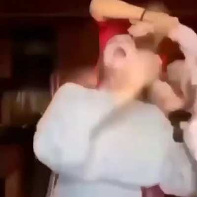 🗿