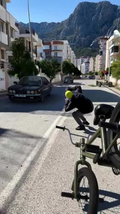 One of my works from 2022 "Real life glitches". Made in Blender &amp;amp; AE. Filmed in Antalya, Turkey.