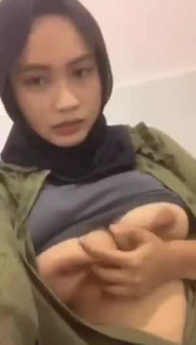 Siapa bilang gadis Melayu tak menawan?