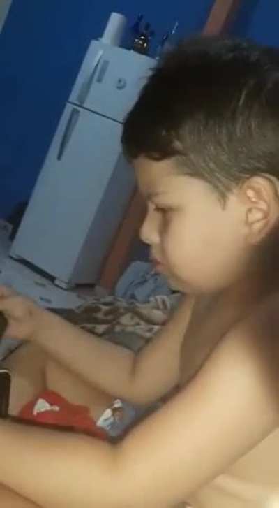 Kid Breaks Phone After Losing In PUBG And Instantly Regrets It.