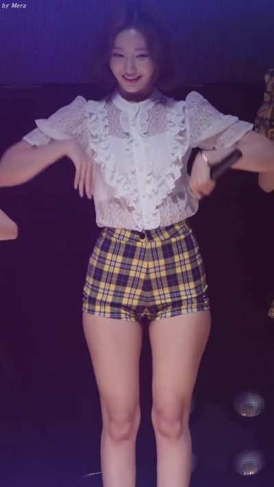 Momoland - Yeonwoo