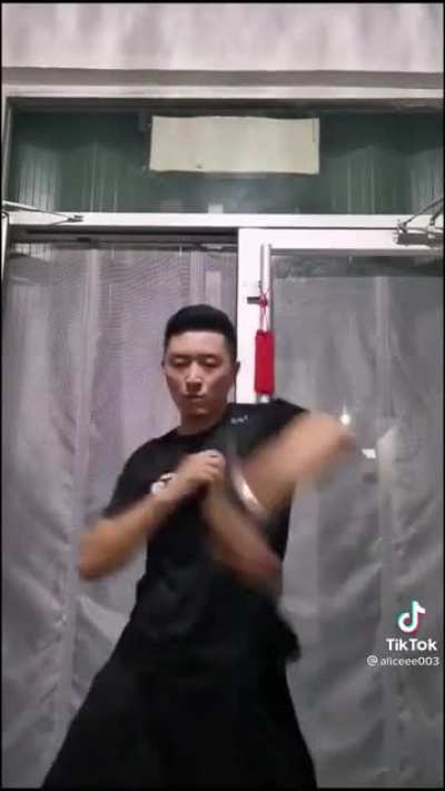 This guy master the use of nunchaku