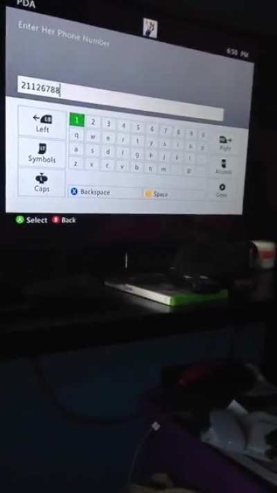 Couple friends can&rsquo;t talk to girls (xbox game)