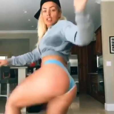 Mandy's ass