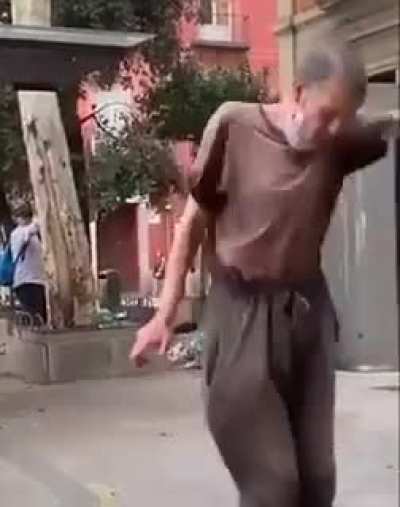 He do be vibin tho
