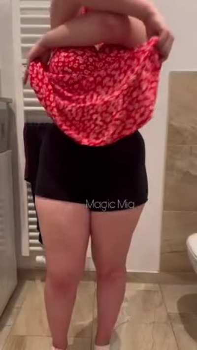 From sundress to undress!