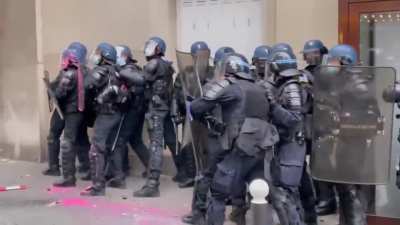 FRANCE RIGHT NOW
