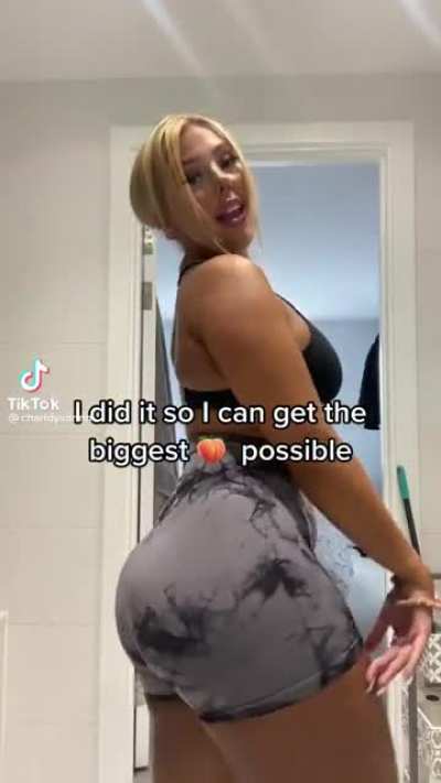 Charldysonnn showing 🍑