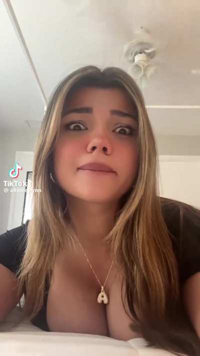 @allieee_lynn