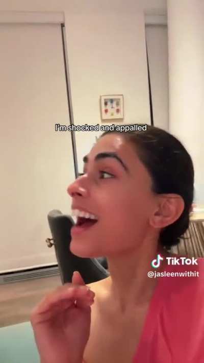 Jasleen saying that she doesn&rsquo;t have to get him any christmas gift and Akaash claims &ldquo;its the entitlement that you dont have to get me anything