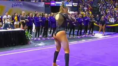 The queen 👑 KJ Johnson 💜💛🤸&zwj;♀️