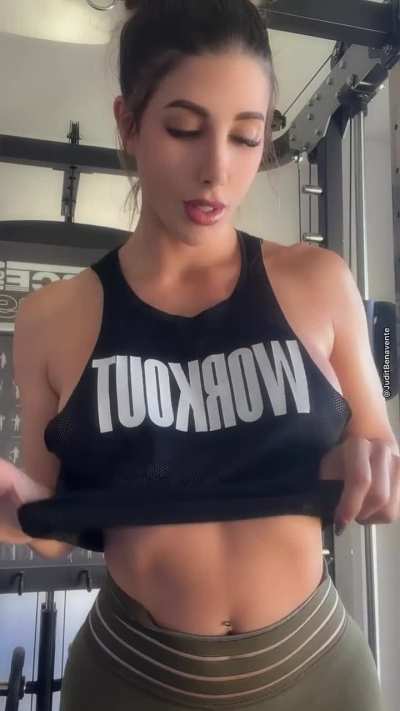 &iexcl;Feliz d&iacute;a bombones! 🍬 Onlyfans.com/juditbenavente