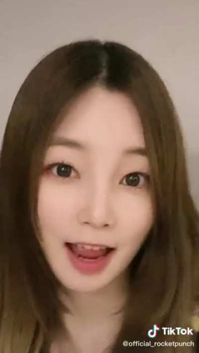 210402 Yeonhee TikTok