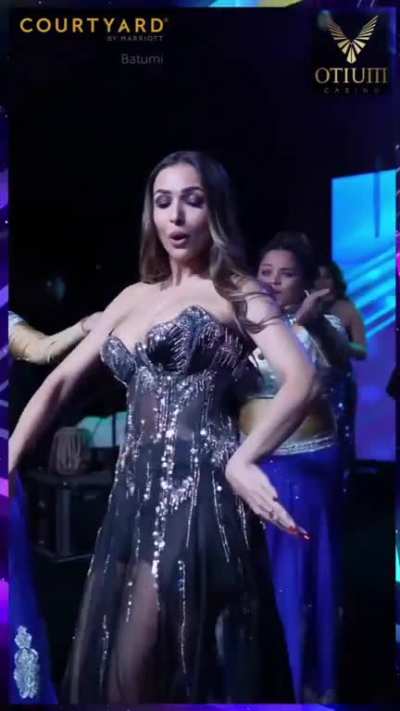 malaika aroa sexy