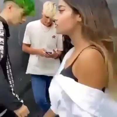 Why are all the videos on tiktok fkn cringey????
