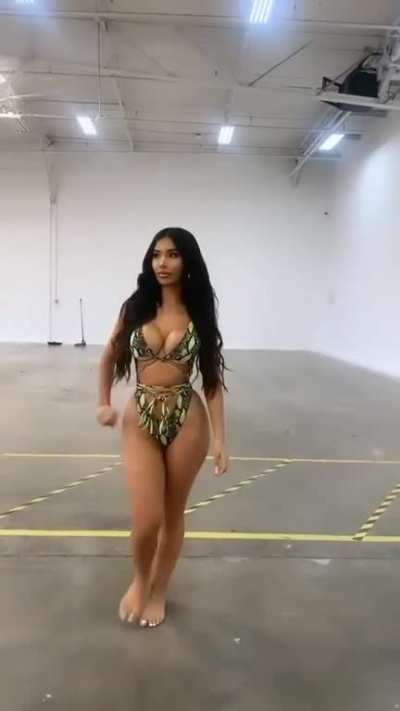 Bouncy Strut