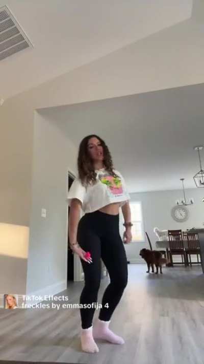 Some girl too fine for Tiktok 🍑👀👌🏾