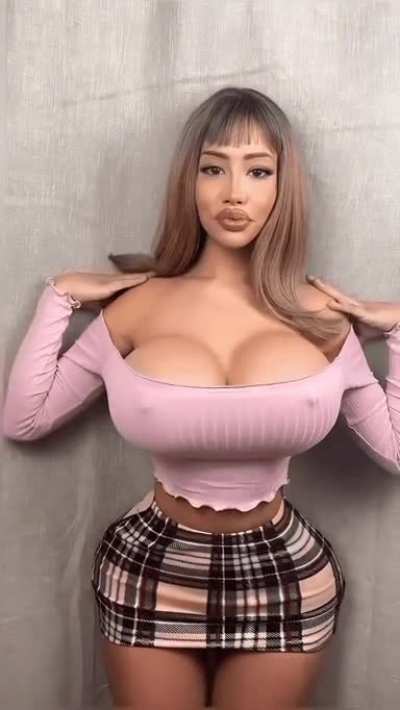 Hourglass body