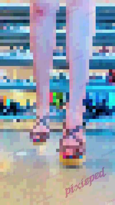 Do you like these heels? Or at least... the pixels of them? 😂🤣😂🤣