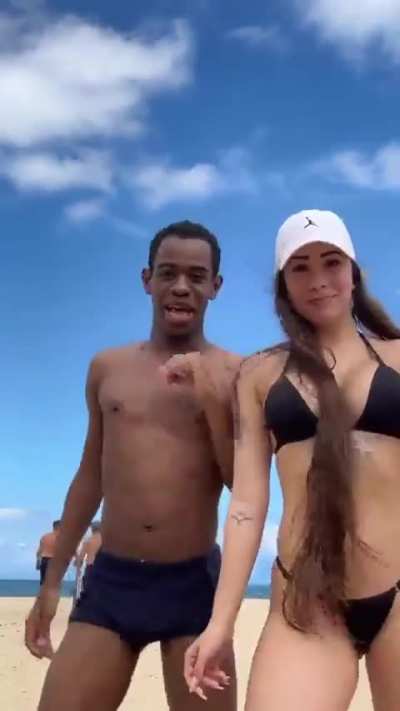 Mais um dela 