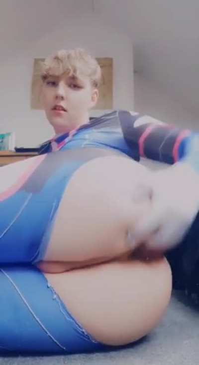 Like my fat jiggly ass in my D.Va costume?